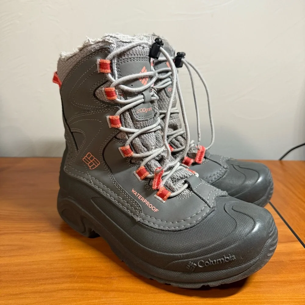 Columbia Bugaboot III Gray Pink Insulated Waterproof Snow‎ Boot BY1333-060 Sz 4